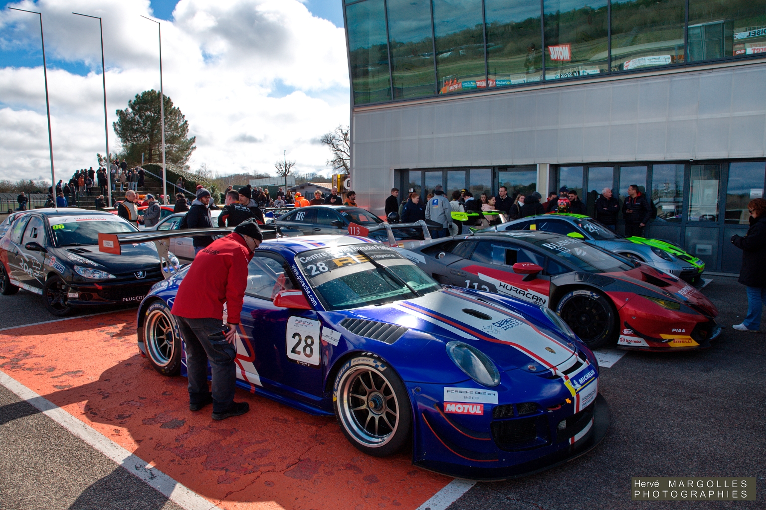 Podium Groupe N-01.jpg